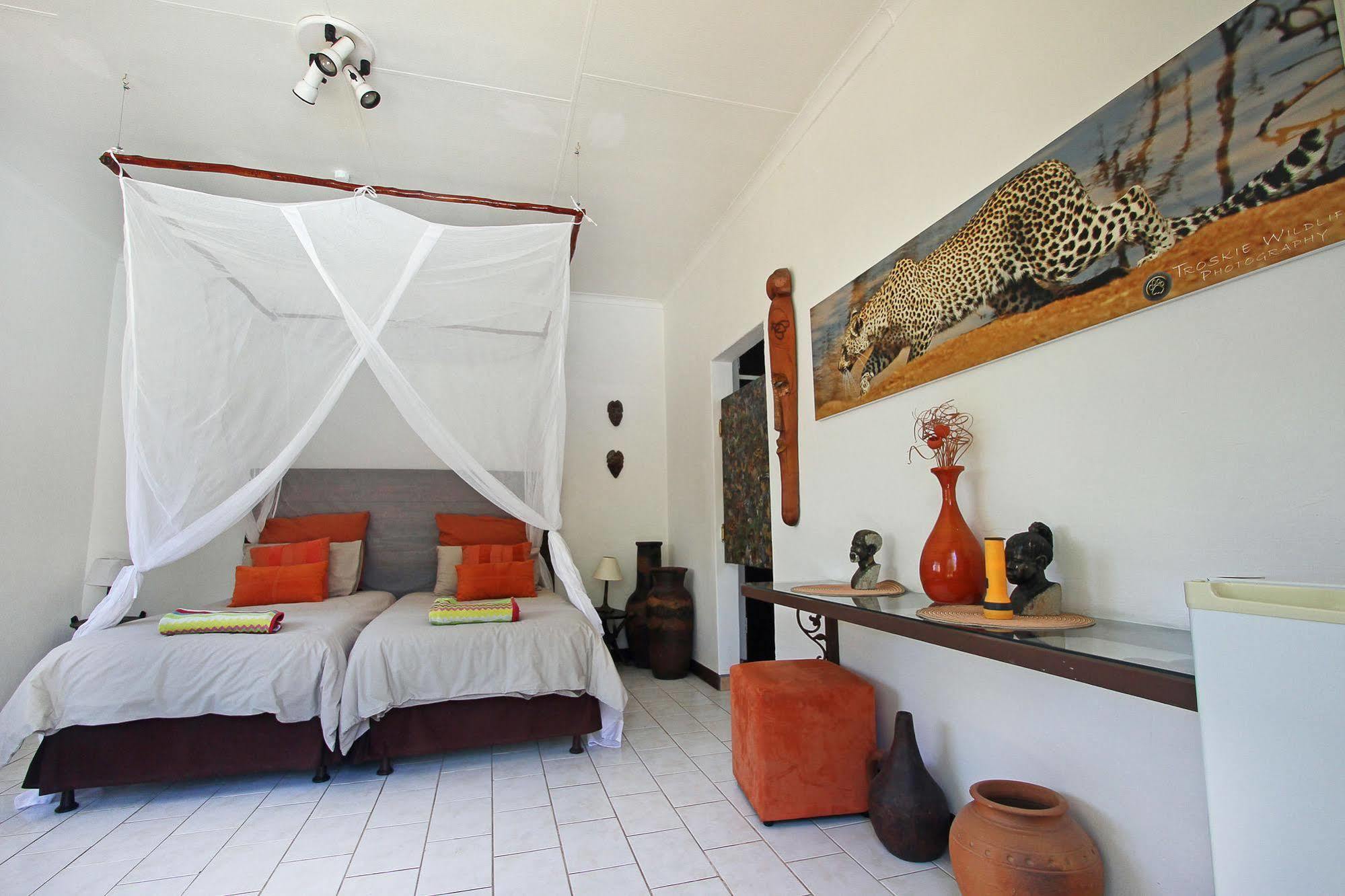 Normann Safari Bush Lodge ファラボルワ エクステリア 写真